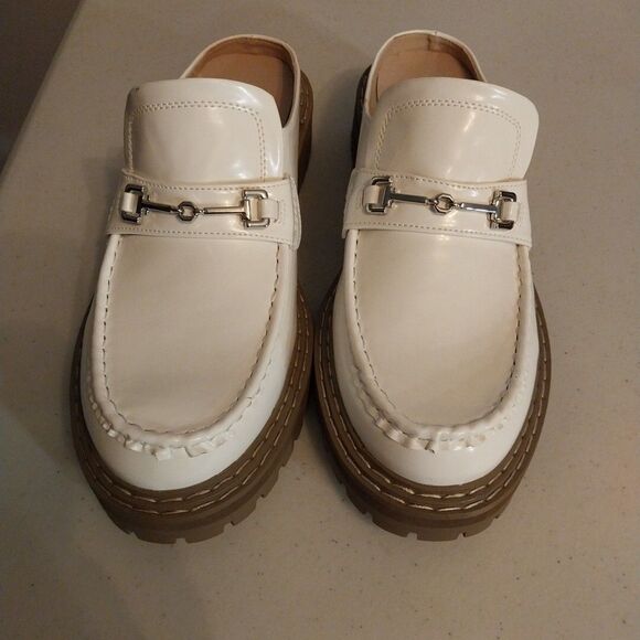 JF Flat Mule Slide Sz 10 Bright White Lug Sole Loafer Silver Buckle Bobbi Comfy - Picture 1 of 12